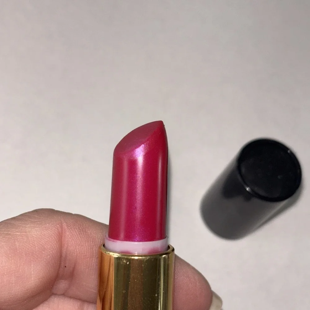 Revlon Fuchsia Fusion Super Lustrous‎ Lipstick -  657 Pearl - Single.  3563